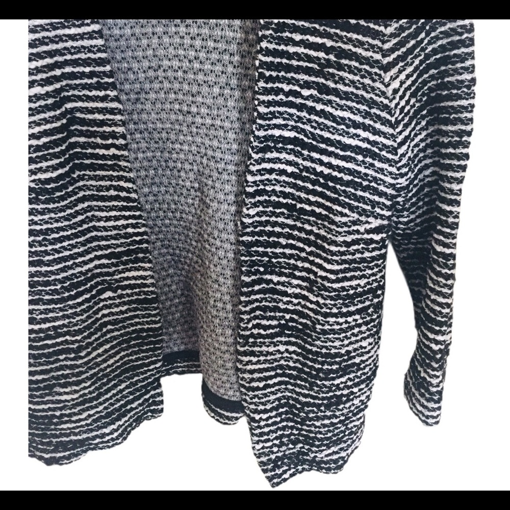 H&M Black Textured Tweed Cropped Blazer Academia Preppy Small - Picture 8 of 11